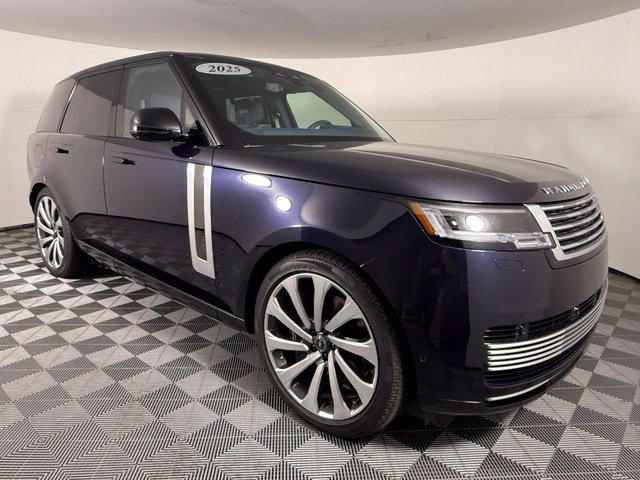 Certified 2025 Land Rover Range Rover SV AWD/4WD image 9