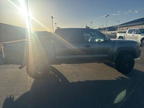 Used 2020 Toyota Tacoma TRD Off-Road w/ TRD Premium Off Road Package image 5