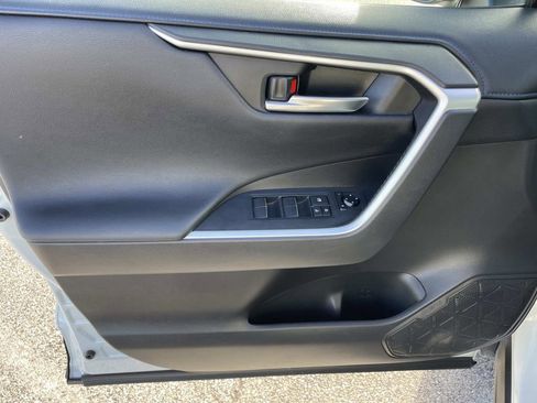 Used 2020 Toyota RAV4 XSE image 17