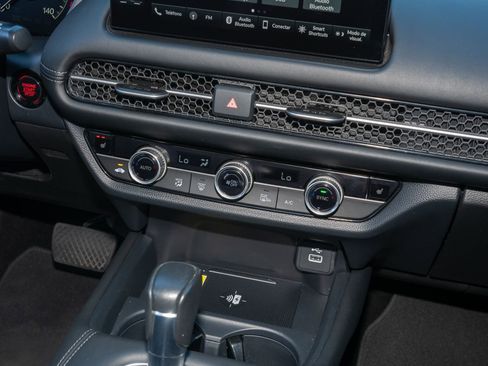 Certified 2025 Honda HR-V EX-L image 21