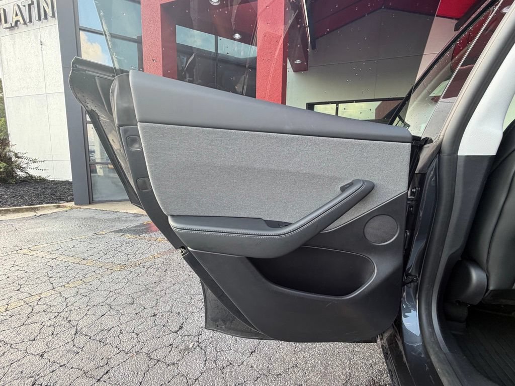 Used 2026 Tesla Model Y AWD image 26