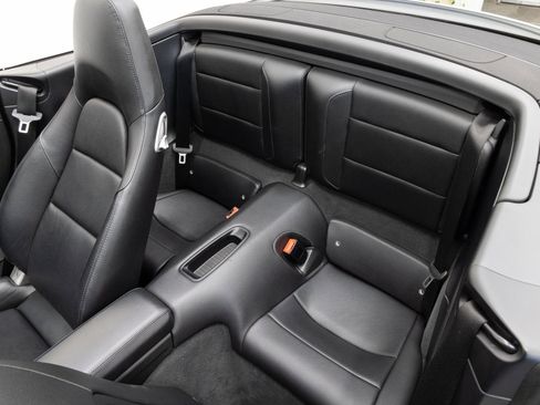 Used 2017 Porsche 911 Carrera image 8