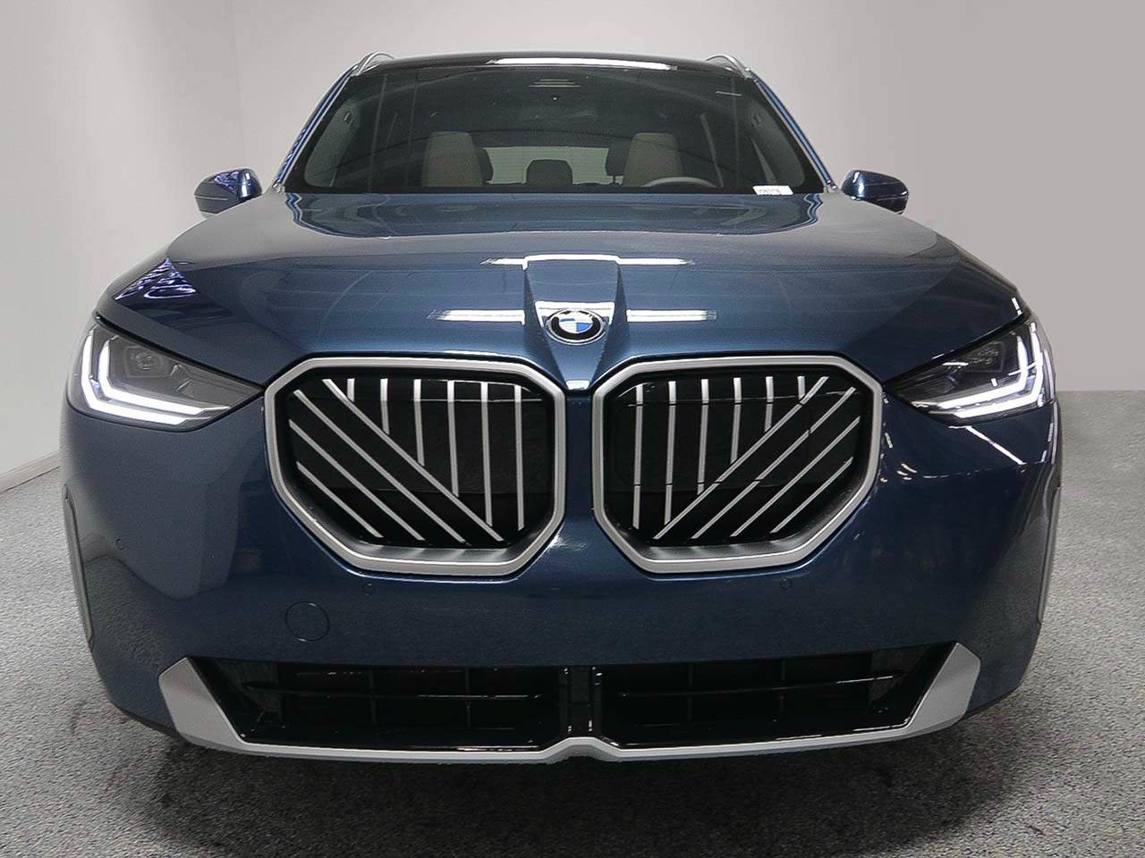 Used 2026 BMW X3 xDrive30i w/ Convenience Package AWD/4WD image 2