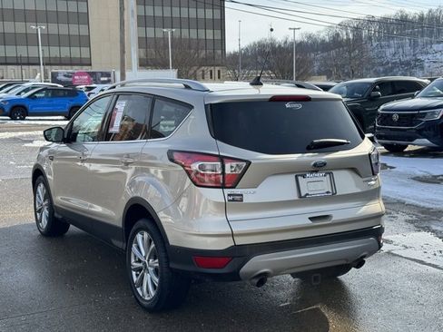 Used 2018 Ford Escape Titanium image 3
