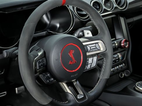 Used 2020 Ford Mustang Shelby GT500 w/ Carbon Fiber Track Pack RWD image 23