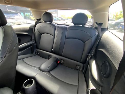 Used 2019 MINI Cooper S w/ Signature Upholstery Package image 26