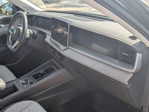 Certified 2025 Volkswagen Tiguan S w/ 18" Wheel Package image 17