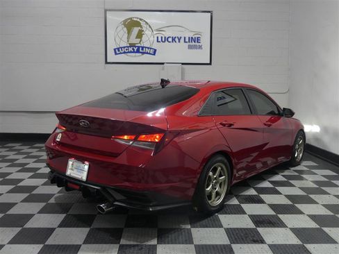 Used 2022 Hyundai Elantra SEL FWD image 9