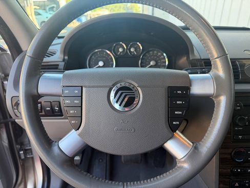 Used 2007 Mercury Montego Luxury FWD image 22