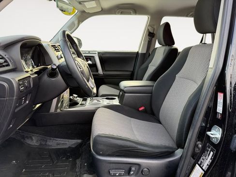 Used 2016 Toyota 4Runner SR5 image 9