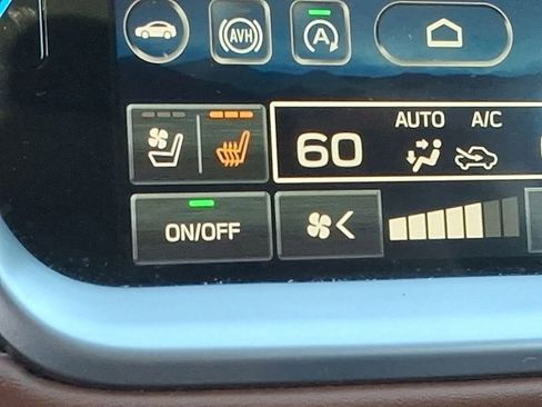 Used 2022 Subaru Outback Touring image 23