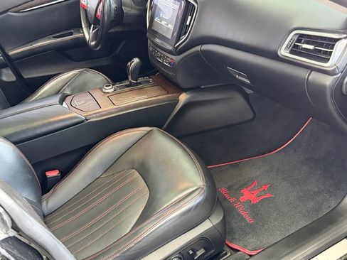 Used 2017 Maserati Ghibli image 20