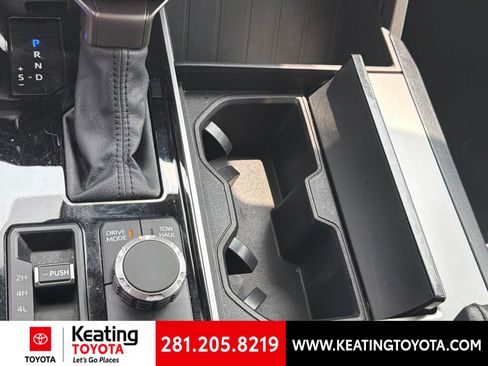 Used 2025 Toyota Sequoia SR5 AWD/4WD image 18