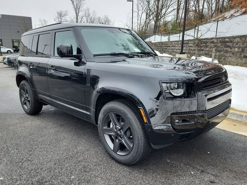 New 2026 Land Rover Defender 110 X-Dynamic SE image 10
