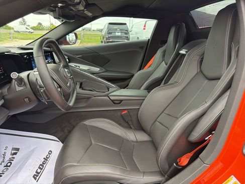 Used 2025 Chevrolet Corvette Stingray Convertible w/ Battery Protection Package RWD image 13