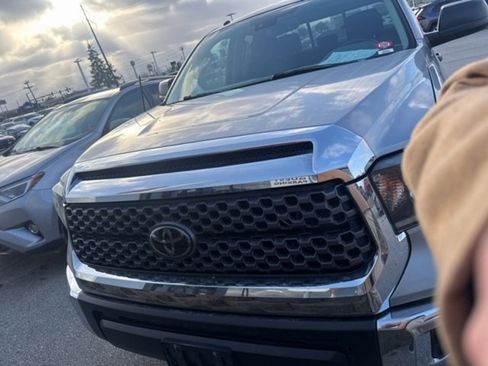 Used 2018 Toyota Tundra SR5 image 3