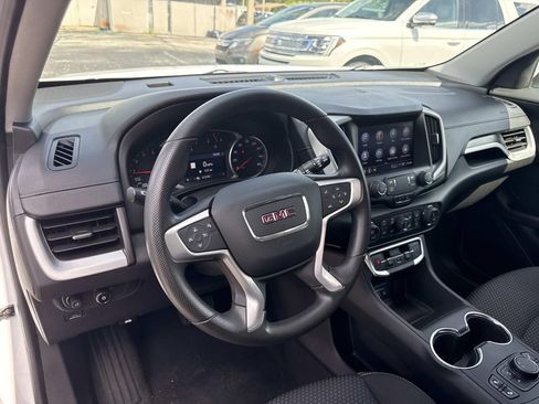 Used 2022 GMC Terrain SLE w/ Driver Convenience Package FWD image 32