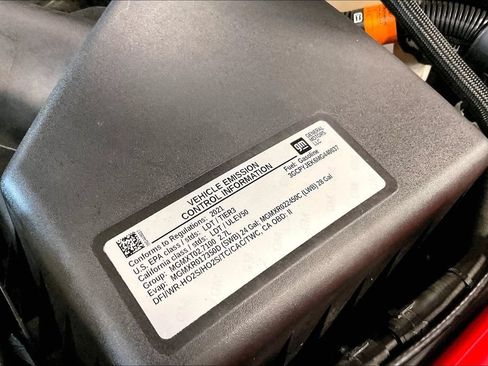 Used 2021 Chevrolet Silverado 1500 LT AWD/4WD image 30