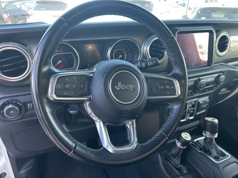 Used 2022 Jeep Wrangler Unlimited Sahara image 49