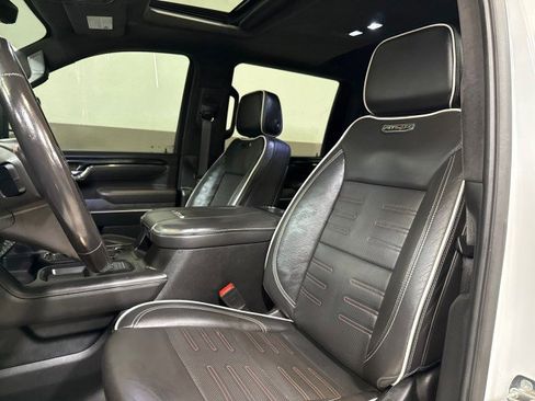Used 2024 GMC Sierra 2500 AT4X image 16
