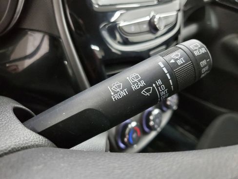 Used 2020 Chevrolet Spark LT image 31