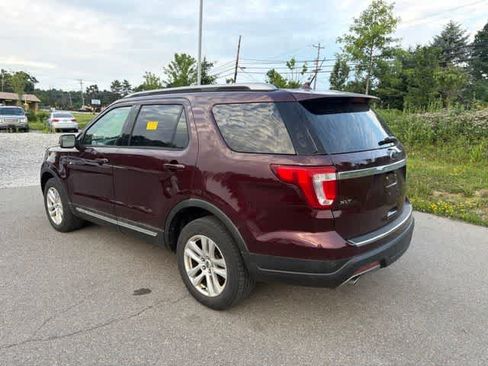 Used 2018 Ford Explorer XLT w/ Equipment Group 202A AWD/4WD image 14