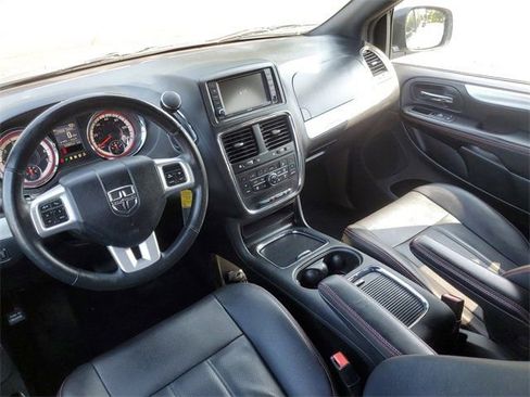 Used 2018 Dodge Grand Caravan GT FWD image 21