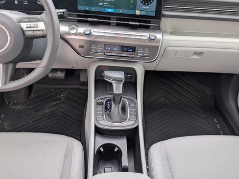 Used 2026 Hyundai Kona SEL Sport FWD image 19