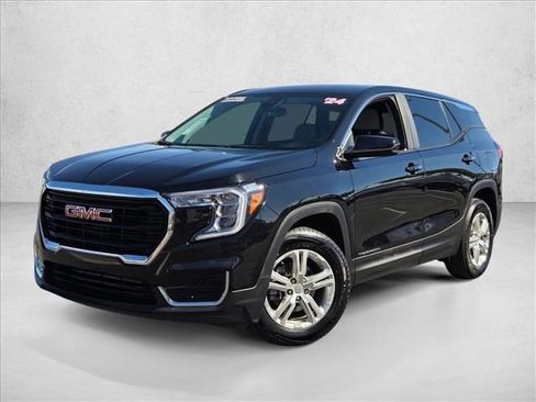 Used 2024 GMC Terrain SLE image 1