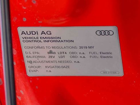 Used 2019 Audi e-tron Prestige w/ Prestige Package image 27