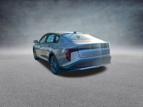 New 2025 Kia K4 LXS image 30