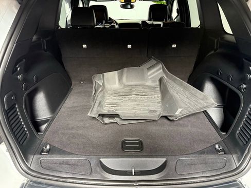 Certified 2021 Jeep Grand Cherokee Limited image 15