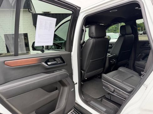 Certified 2025 GMC Yukon Denali AWD/4WD image 12