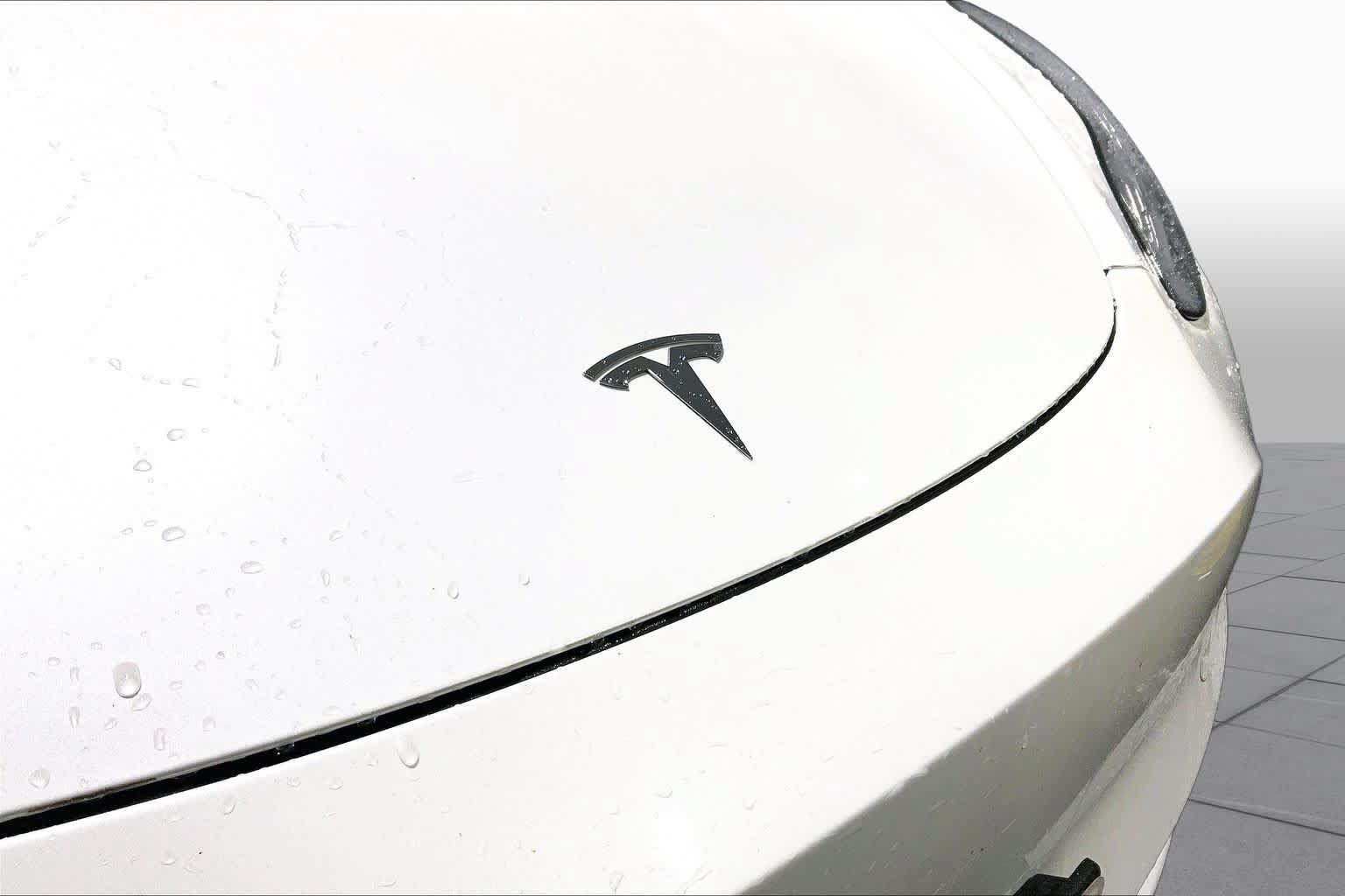 Used 2024 Tesla Model Y Long Range AWD/4WD image 29