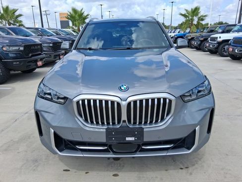 Used 2025 BMW X5 xDrive50e AWD/4WD image 2