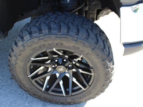 Used 2018 Chevrolet Silverado 1500 LT image 13