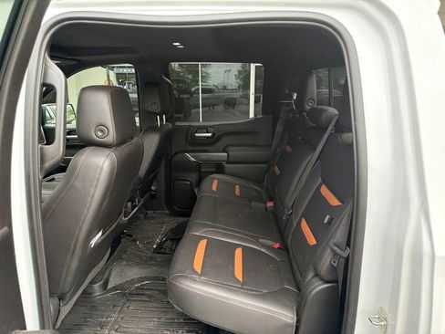 Used 2020 GMC Sierra 1500 AT4 w/ AT4 Premium Package AWD/4WD image 7