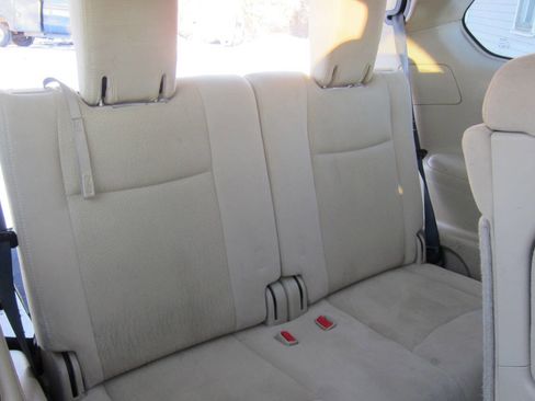 Used 2013 Nissan Pathfinder S w/ Cargo Pkg image 18