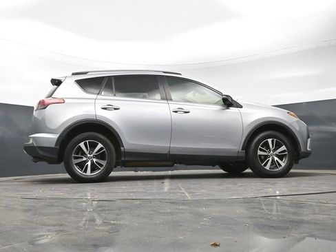 Used 2018 Toyota RAV4 XLE image 36