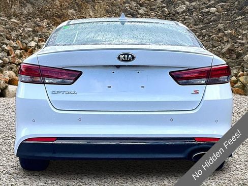 Used 2018 Kia Optima S FWD image 4