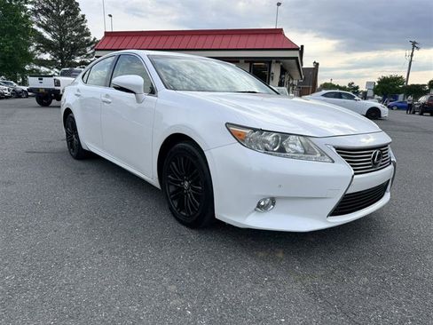 Used 2013 Lexus ES 350 w/ Luxury Pkg FWD image 3