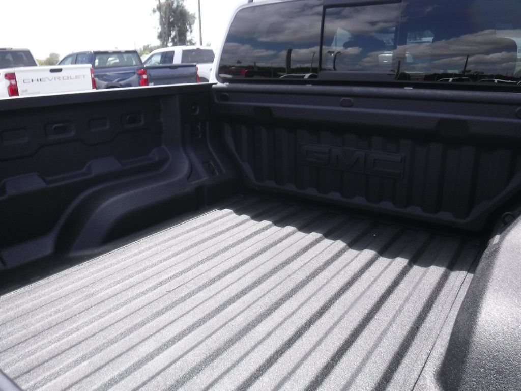 Used 2025 GMC Canyon Elevation w/ Convenience Package AWD/4WD image 6