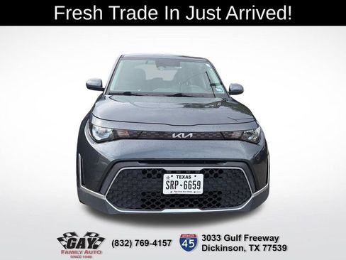 Used 2023 Kia Soul LX FWD image 2