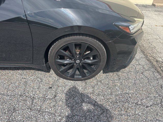 Used 2021 Nissan Maxima SR w/ Sport Mat Group FWD image 10