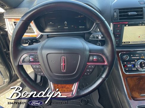 Used 2019 Lincoln Continental Reserve image 9