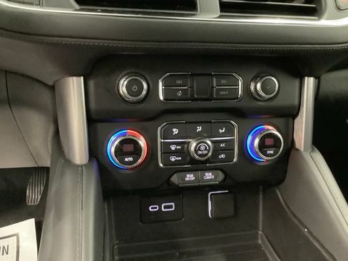 Used 2022 GMC Yukon XL SLE w/ Max Trailering Package AWD/4WD image 23