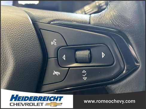 Used 2022 Chevrolet Bolt EUV LT w/ Convenience Package image 19