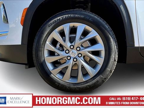 Used 2025 Buick Enclave Preferred image 32