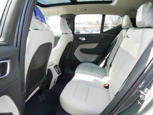 New 2026 Volvo XC40 B5 Ultra w/ Climate Package image 6