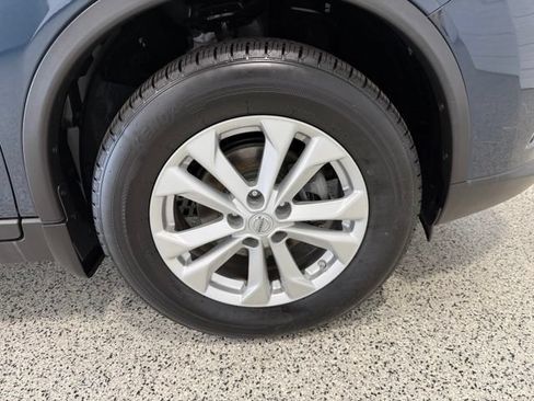 Used 2016 Nissan Rogue SV AWD/4WD image 34